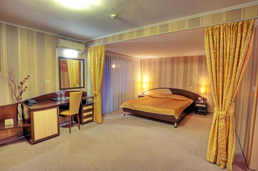 Luxor Hotel Smolyan Exterior foto